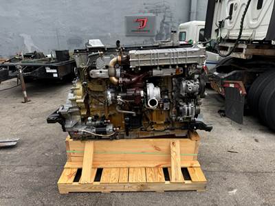 2011 Detroit DD13 Engine