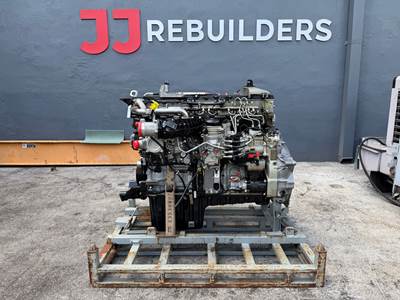 2019 Detroit DD13 Engine