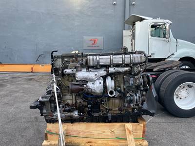 2015 Detroit DD15 Engine