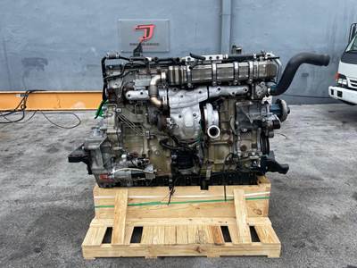 2016 Detroit DD15 Engine