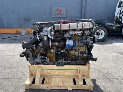 2010 Detroit DD15 Engine