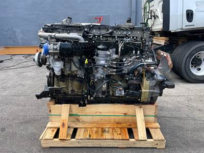 2014 Detroit DD15 Engine