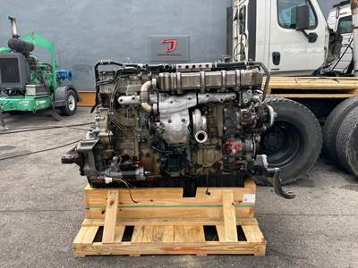 2016 Detroit DD15 Engine