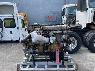 2011 Detroit DD15 Engine