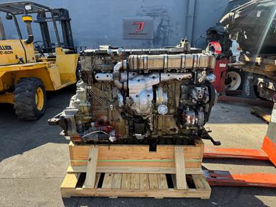 2018 Detroit DD15 Engine