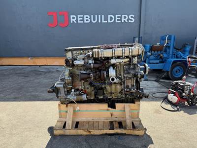 2015 Detroit DD15 Engine