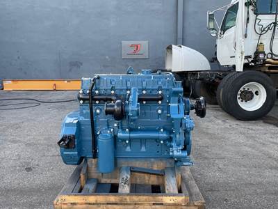 2001 International DT466E Engine
