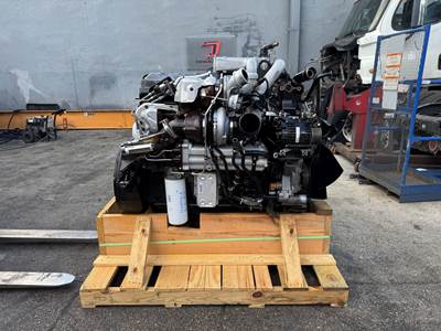 2014 International MaxxForce DT Engine