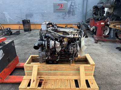2010 Isuzu 4HK1TC Engine