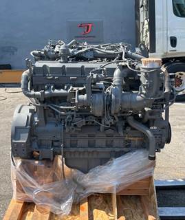 2016 Isuzu AQ-6WG1X Engine