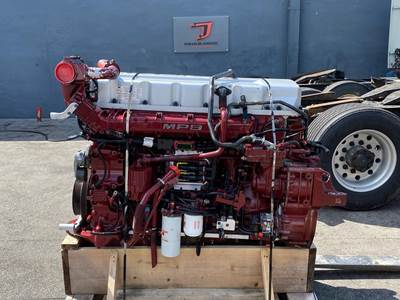 2009 Mack MP8 Engine
