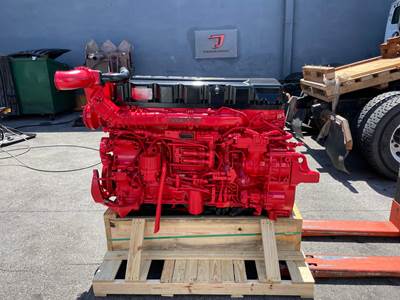 2011 Mack MP8 Engine