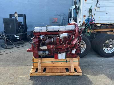 2014 Mack MP8 Engine