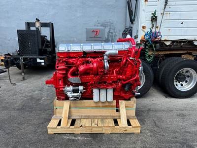 2015 Mack MP8 Engine