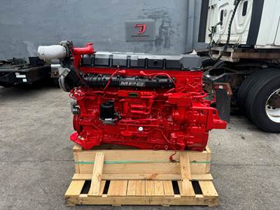 2017 Mack MP8 Engine