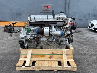 2002 Mercedes-Benz OM460LA Engine