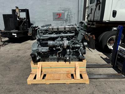 2004 Mercedes-Benz OM460LA Engine