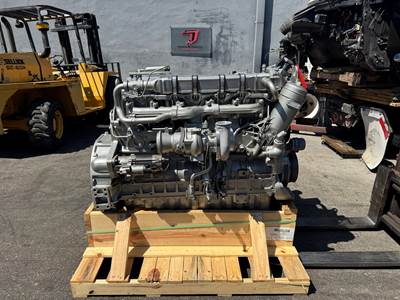2005 Mercedes-Benz OM460LA Engine