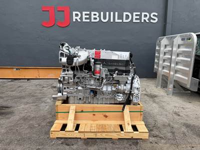 2009 Mercedes-Benz OM460LA Engine