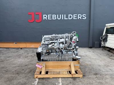 2008 Mercedes-Benz OM460LA Engine