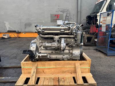 2006 Mercedes-Benz OM906LA Engine