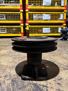 Cummins 3003735 Fan Hub Shaft with Pulley