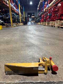 Caterpillar 3116 / 3126 / C7 Fuel Filter Base