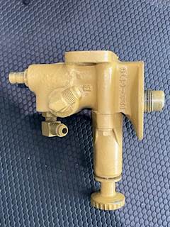 1996 Caterpillar C10 / C12 / 3176 Fuel Filter Base