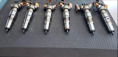 International DT466E Fuel Injector