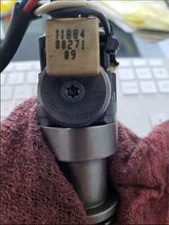 International DT466E/DT570 Fuel Injector