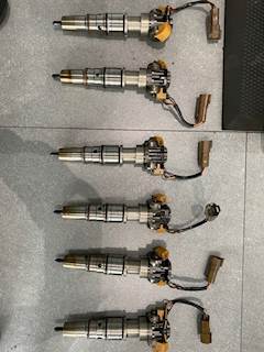 2009 International MaxxForce DT Fuel Injector for 2007-2009 ENGINE