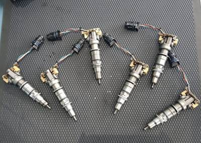 OEM International VT365 Diesel Engine Fuel Injector RMN041269