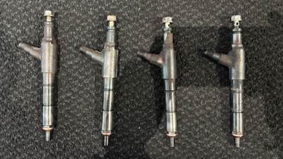 Isuzu 4HE1XS Fuel Injector