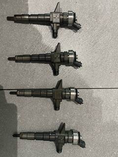 Isuzu 4JJ1 Fuel Injector