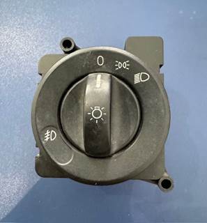 Freightliner Cascadia Headlight Switch A06-58685-000