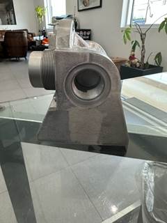 Cummins  ISC ISL EPA13 Diesel Engine Lubricating Oil Filter Head 4063933