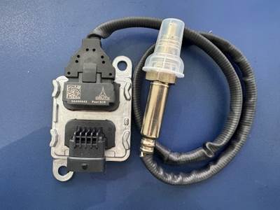 Deutz Nitrogen Oxide Nox Sensor 04466642, 220217-0617, 10R058086
