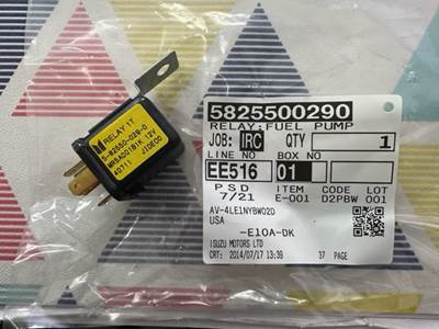 Isuzu 4LE2/4HK1 Diesel Engine Fuel Pump Relay  5825500290, 12V