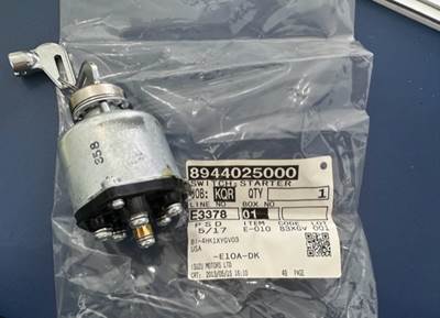 Isuzu 4HK1 Diesel Engine Starter Switch 8944025000
