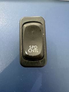 Freightliner Cascadia Cruise Control Switch  A06-30769-011