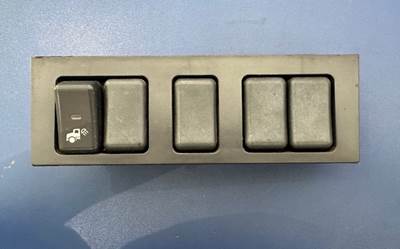 Volvo VNL Rocker Switch Panel with Work Light Switch 3175615 20470602