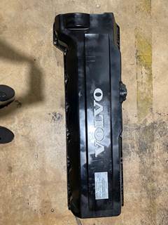 Volvo D13 Valve Cover