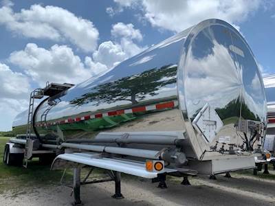 Brenner Tandem Axle Stainless Steel Chemical / Acid Tank Trailer - Spring
