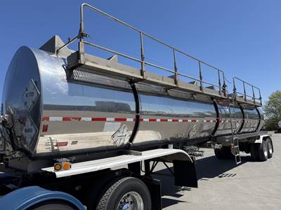 BULK 42ft Tandem Axle Stainless Steel Chemical / Acid Tank Trailer - Air Ride, Fixed Axle