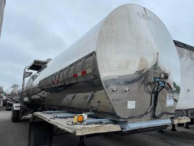 BULK REAR UNLOAD / 7,000 GALLONS / INSULATED Chemical / Acid Tank Trailer