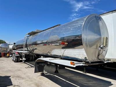 Heil 6,500 GALLONS / REAR UNLOAD / INSULATED Chemical / Acid Tank Trailer