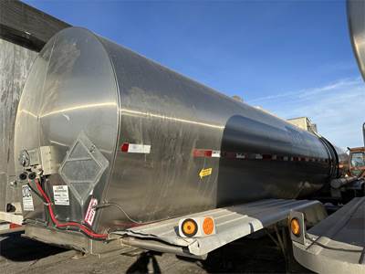 Polar DOT407, NEW TESTS, CENTER UNLOAD, 5,000G Chemical / Acid Tank Trailer