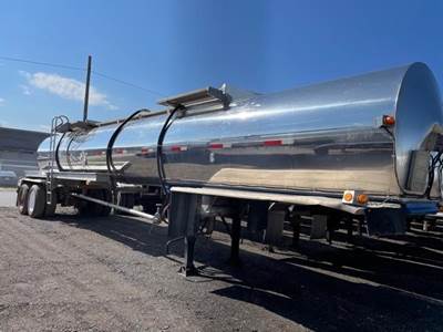 STE REAR UNLOAD WITH PIPE TO FRONT Chemical / Acid Tank Trailer