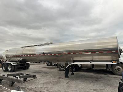 Brenner FOOD GRADE / AIR RIDE / 6200G Food Grade Tanker Trailer