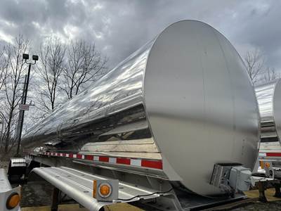 Walker 6,400 G / AIR RIDE / LIFT AXLE Food Grade Tanker Trailer